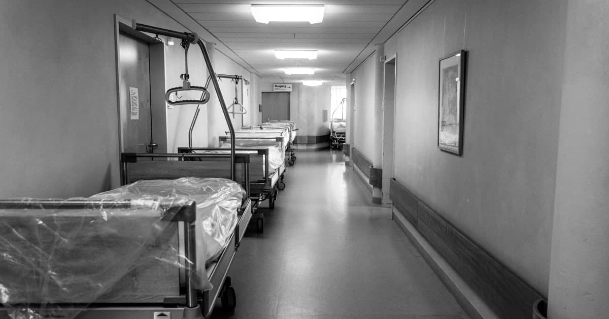 Elmhurst Hospital Honors Dr. Phillip Fairweather as 2025 Physician of the Year