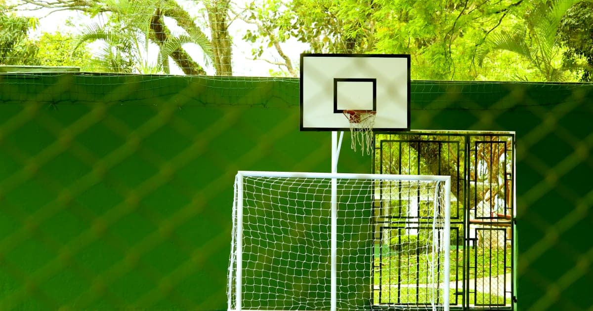 Holiday Hoops and Gridiron Grabs: Your Guide to 2025's Christmas and New Year's Sports Spectacle