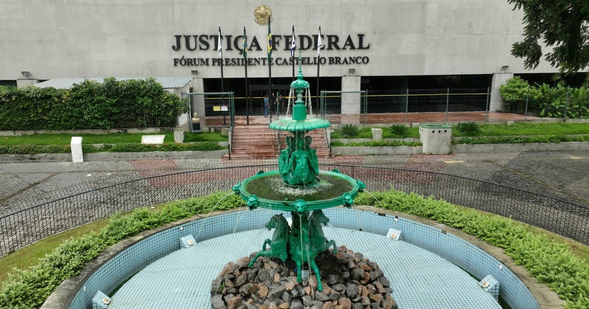 Usher Files Lawsuit Alleging Misuse of Loan Funds in Real Estate Deal