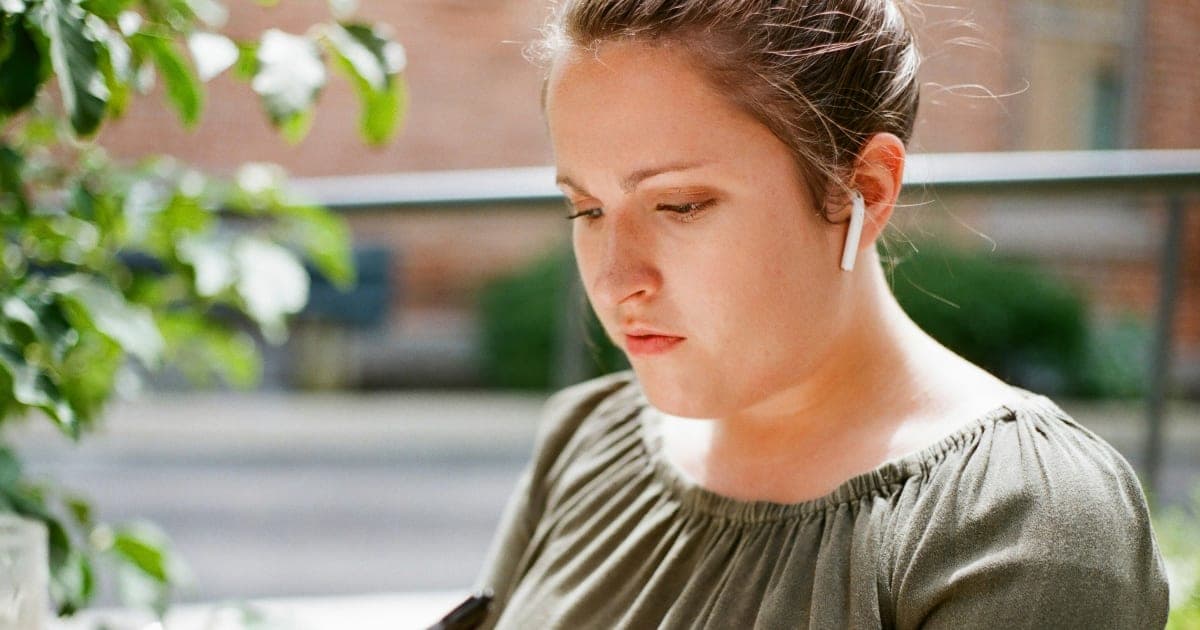 Texting Technology Frustrations Mount: User Experience Lagging Behind Innovation, Critics Say