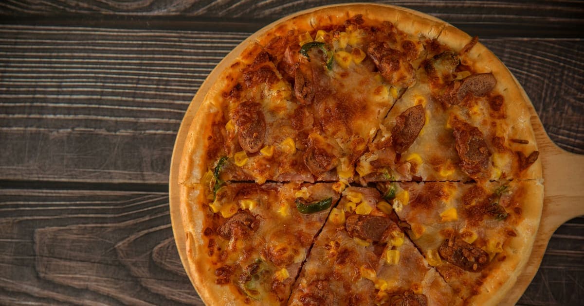 Pizza Tech Revolution: Industry Experts Predict Automation and AI to Reshape Delivery and Dining by 2026