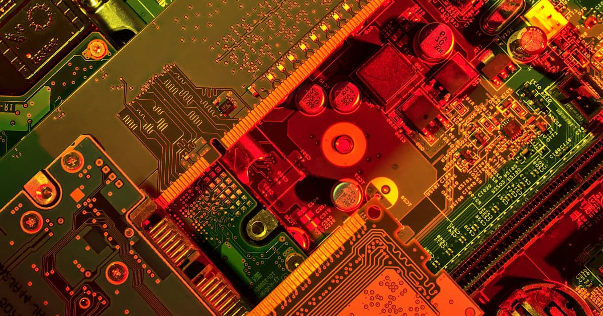 Tech Sector Navigates Economic Headwinds, Posts Mixed Performance