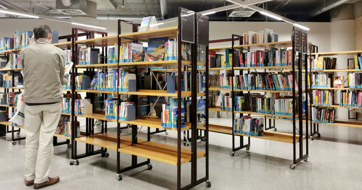 Arlington Library's Tech Fair Showcases Emerging Innovations, Connects Community with Cutting-Edge Technology